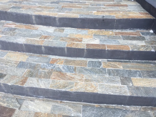 Плитка из Златолита Уральского для лестницы купить в Карталах