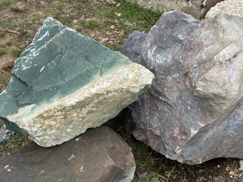 Камни для ландшафтного дизайна зелёные 10-60 килограмм купить в Карталах