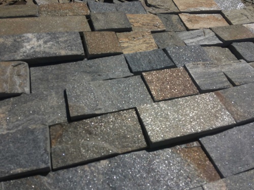 Плитка пилёная златолит Уральский для цоколя, отмостки купить в Карталах