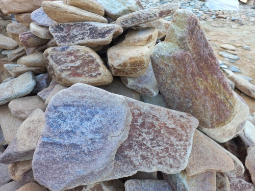 Златолит жёлтый, жёлто-зелёный глыбки и валуны для ланшафтного дизайна купить в Карталах