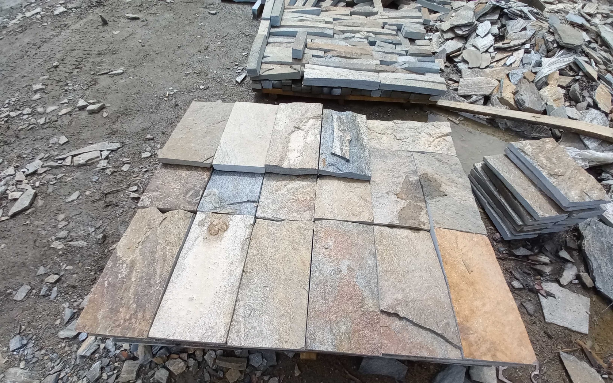 Плитка пилёная златолит Уральский для фасада купить в Карталах