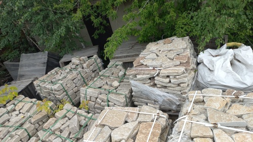 Гранитный плитняк галтованный для парковки купить в Карталах