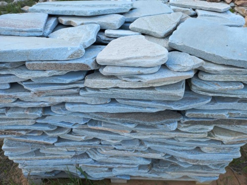 Плитняк златолит зелёный галтованный для цоколя купить в Карталах